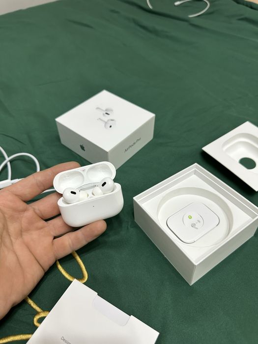 AirPods  Pro