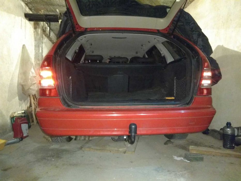 Задна греда/основа под бронята за Мерцедес W203/S203 C-class