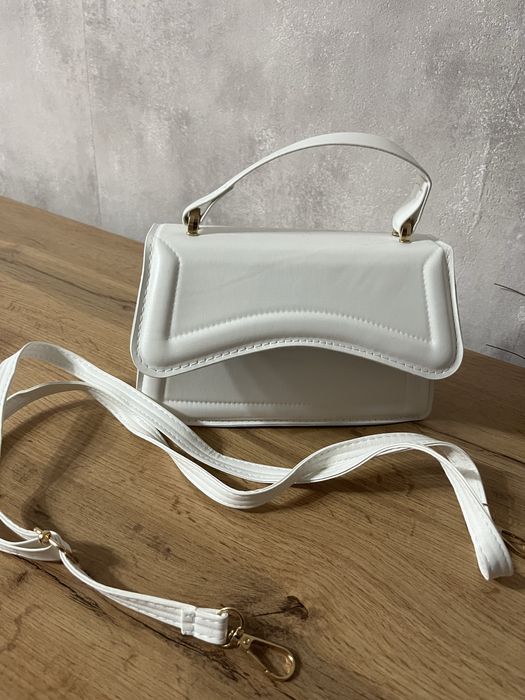 Нова дамска чанта