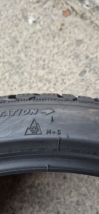 2 anvelope iarna Michelin 305/30/21,dot 2021.Pretul este pe bucata