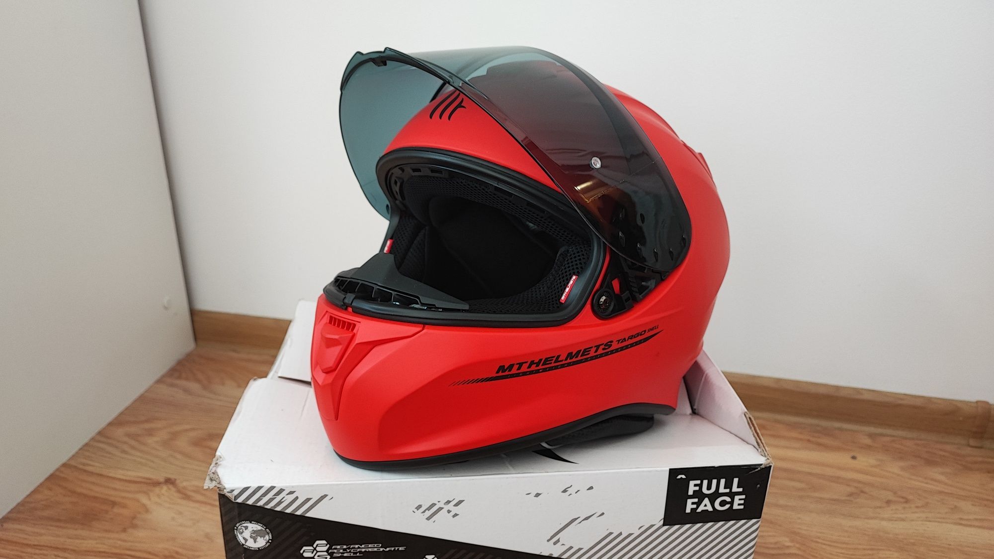 Мото каска MT Helmets Targo Solid  XS
