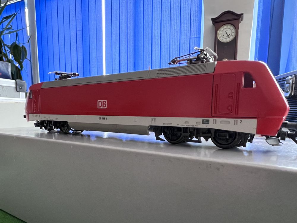 Semeț colecție tren Marklin  Fuller metal-locomotiva și 2 vagoane