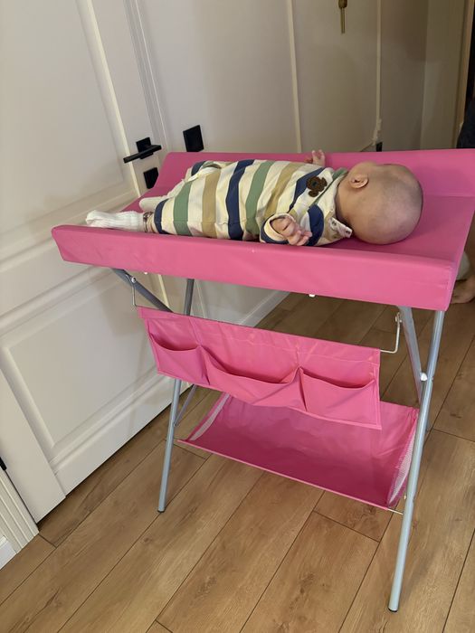 Пеленальный стол