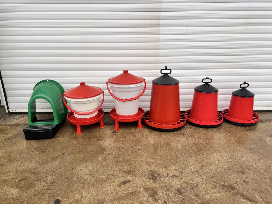 Хранилки и поилка