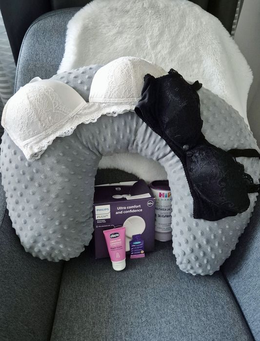 Лот за кърмене, торбички, възглавница, сутиени, подложки, крем