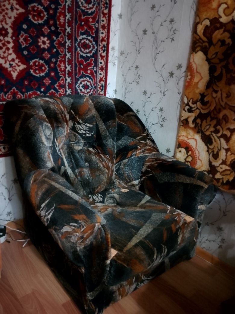 кресло в комнату