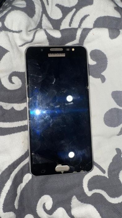 Продаю самсунг J5