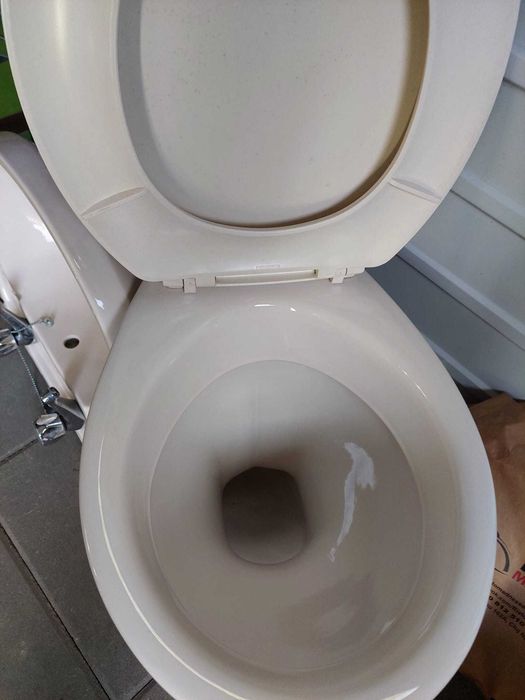 Vand obiecte sanitare casa mobila