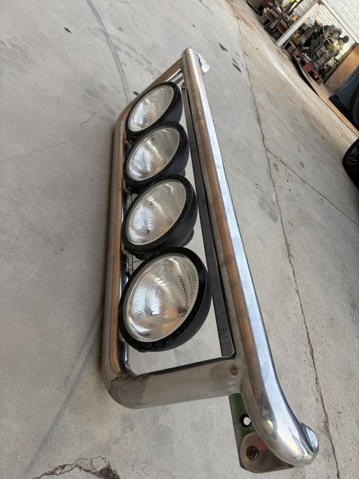 vand proiectoare camion 24V + bull bar