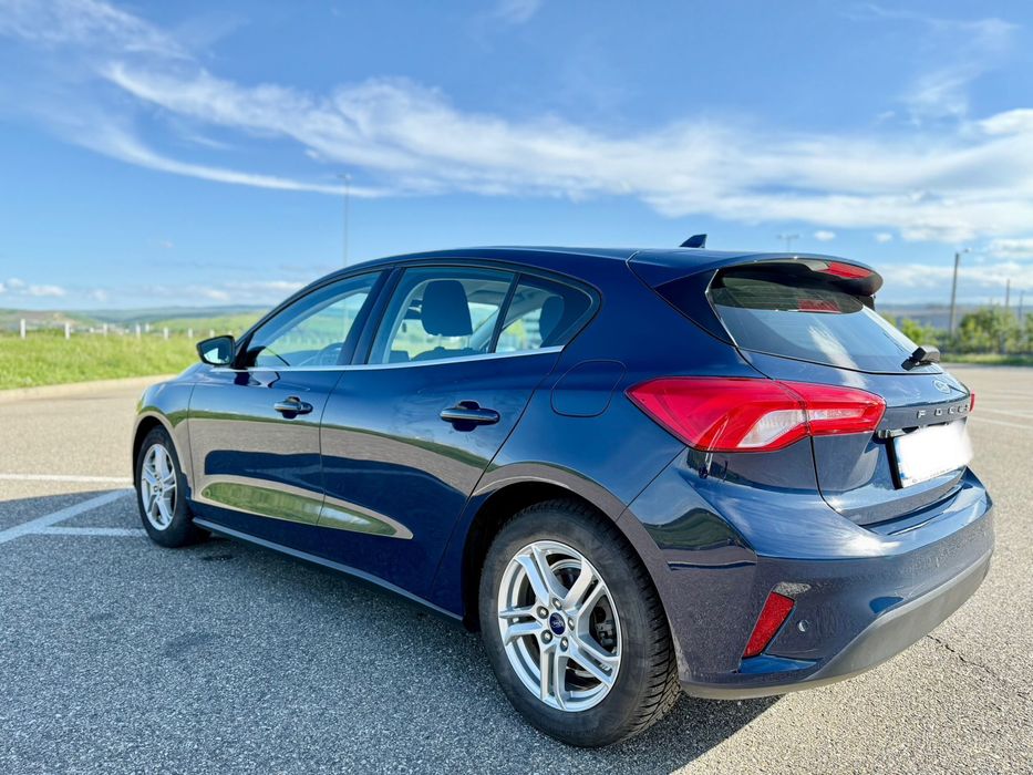 Ford Focus – Full LED, CarPlay, Driver Assist, KM reali