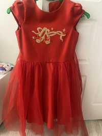 Детска червена рокличка