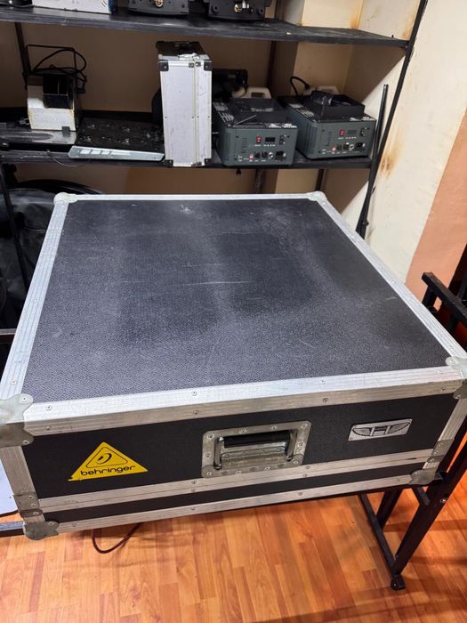 Behringer X32 Compact+case impecabil