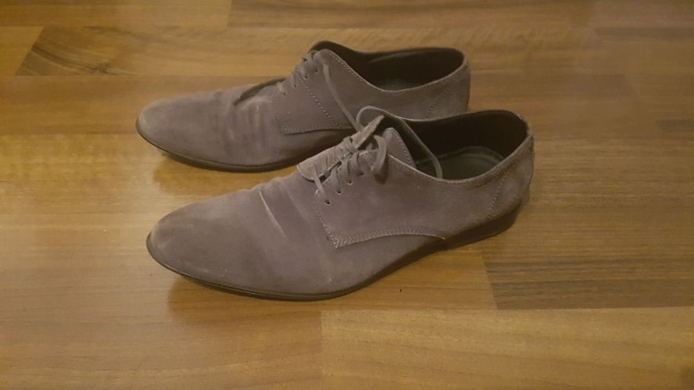 Pantofi Barbati Hugo Boss Piele intoarsa Gri Nr. 40 Originali!