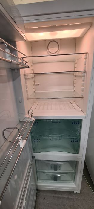 Хладилник с фризер Liebherr CBN 3656 Premium BioFresh NoFrost