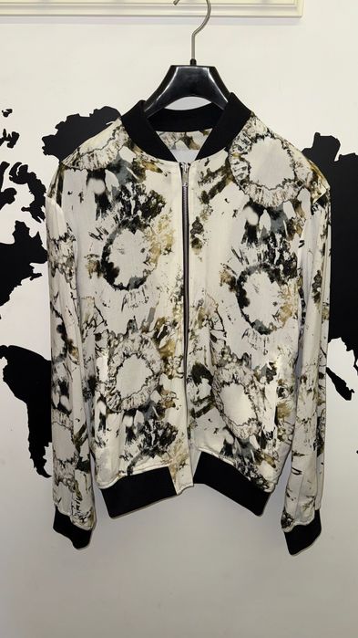 Бомбър яке на Zara