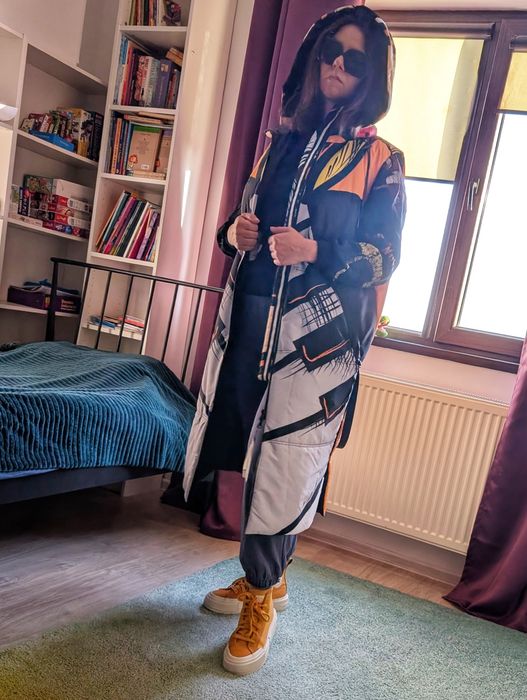 Vesta unica, marime L-XL, super colorata