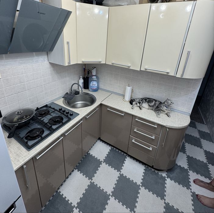 Продам кухонный гарнитур