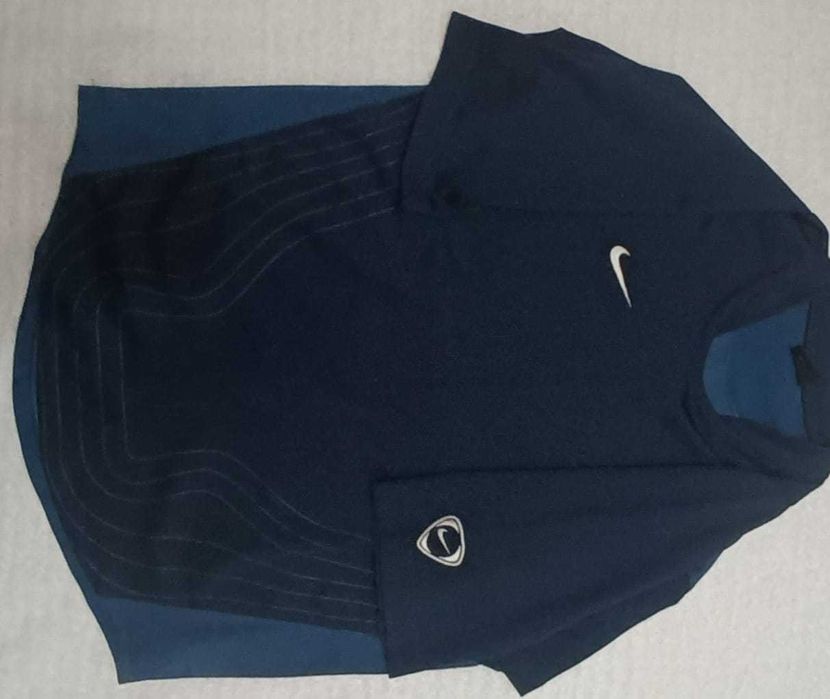 Tricou sport Nike