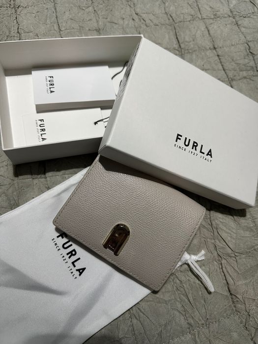 Малко дамско портмоне Furla