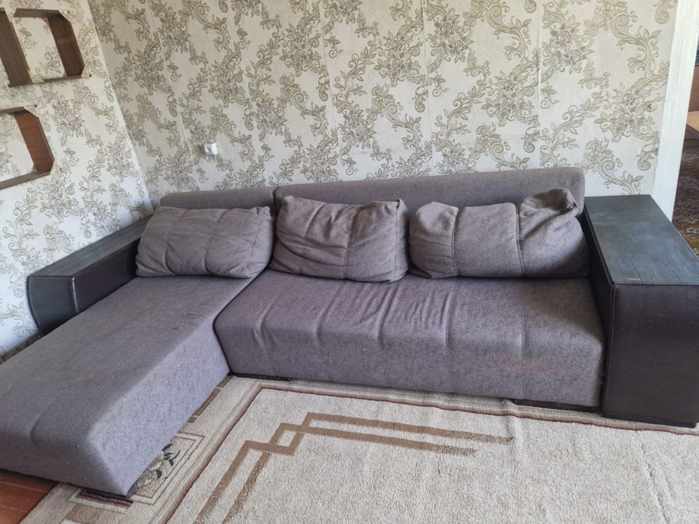 Продам угловой диван