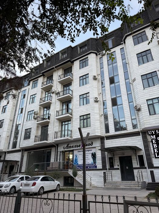 Квартира продаётся М. Улугбек рн центр Луначарского С мебелью и техник