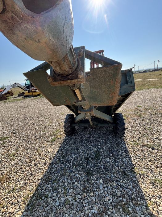 Remorca tractionata motoagricola