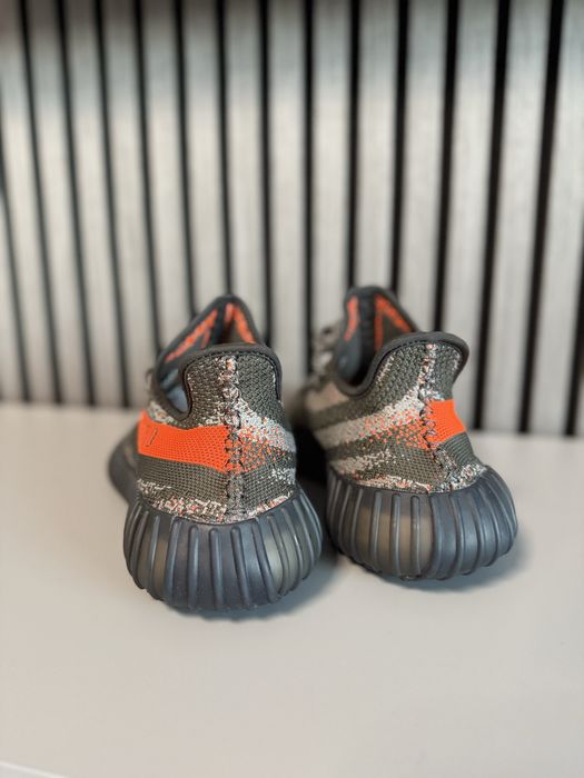 Yeezy 350 Carbon Beluga