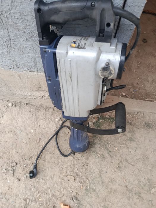 Продам отбойный молоток