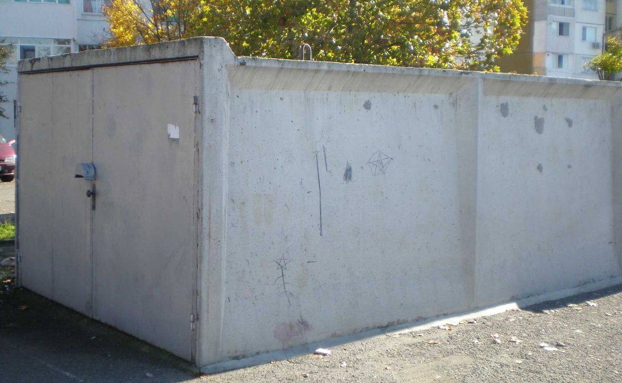 Продава се Гараж / Паркомясто в Елин Пелин - 18 кв.м за 85 €/кв.м - Снимка #2