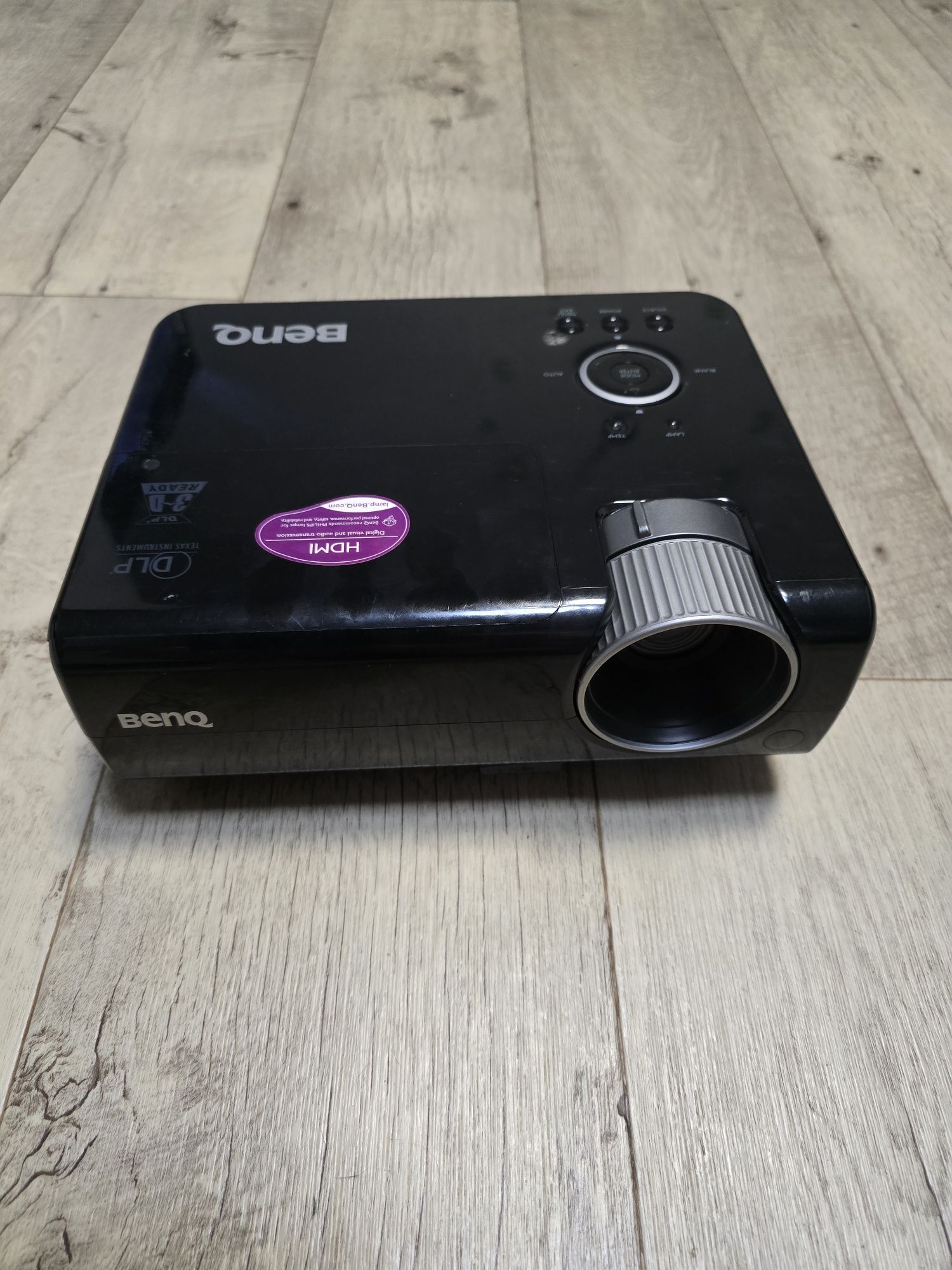 Продам проектор benq