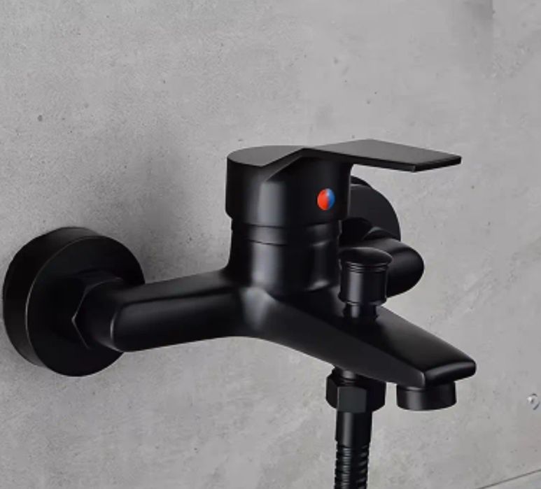 Baterie neagra de baie