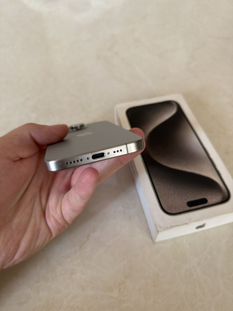 Iphone 15 pro 256 gb J/A