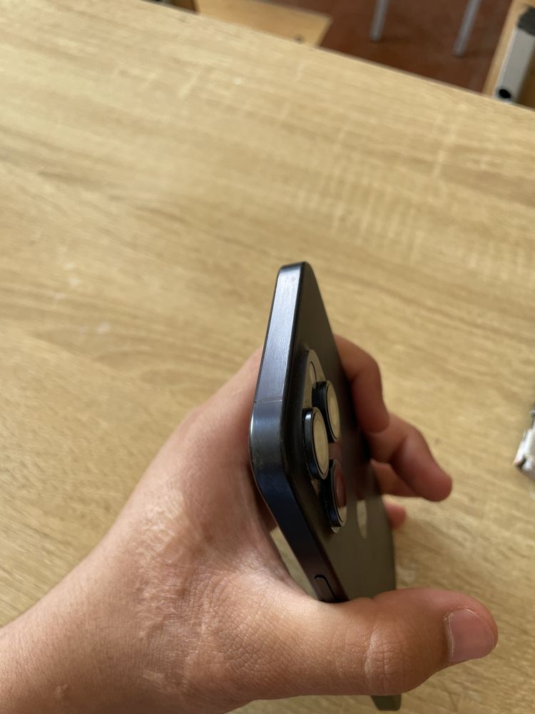iPhone 15 Pro Max LL/A esim