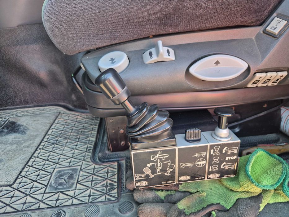Autobasculant cu remorca Mercedes 2646