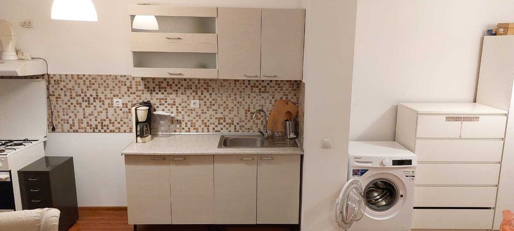 Bucatarie in stare buna + chiuveta si blat