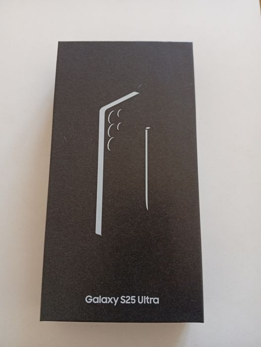 Samsung Galaxy s25 Ultra, 512 GB,12 GB RAM, sigilat cu factura