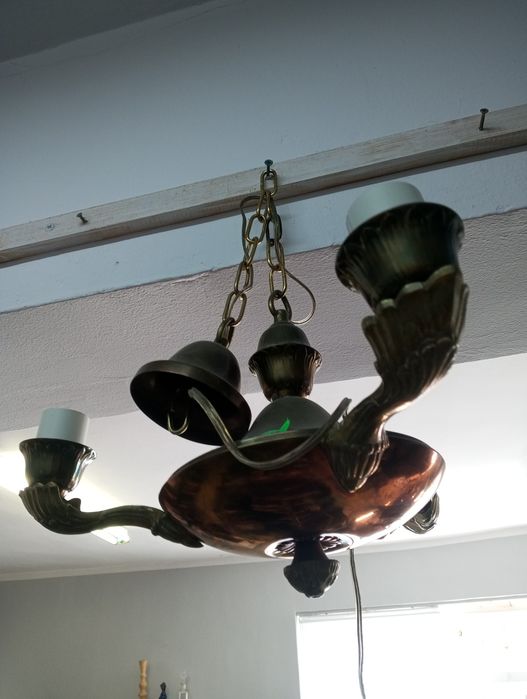Candelabru de vânzare