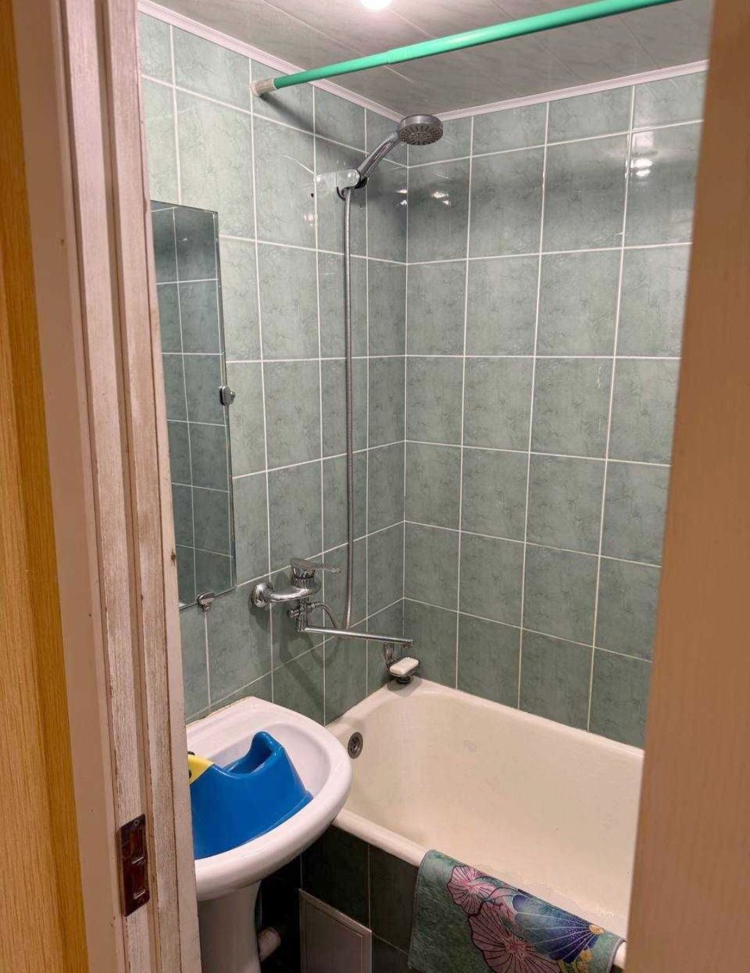 Срочно Продается 2в3ком Карасу1