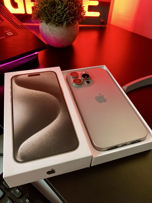 iPhone 15 Pro Max 256GB - Titanium - Ca nou, impecabil, Garantie, Box