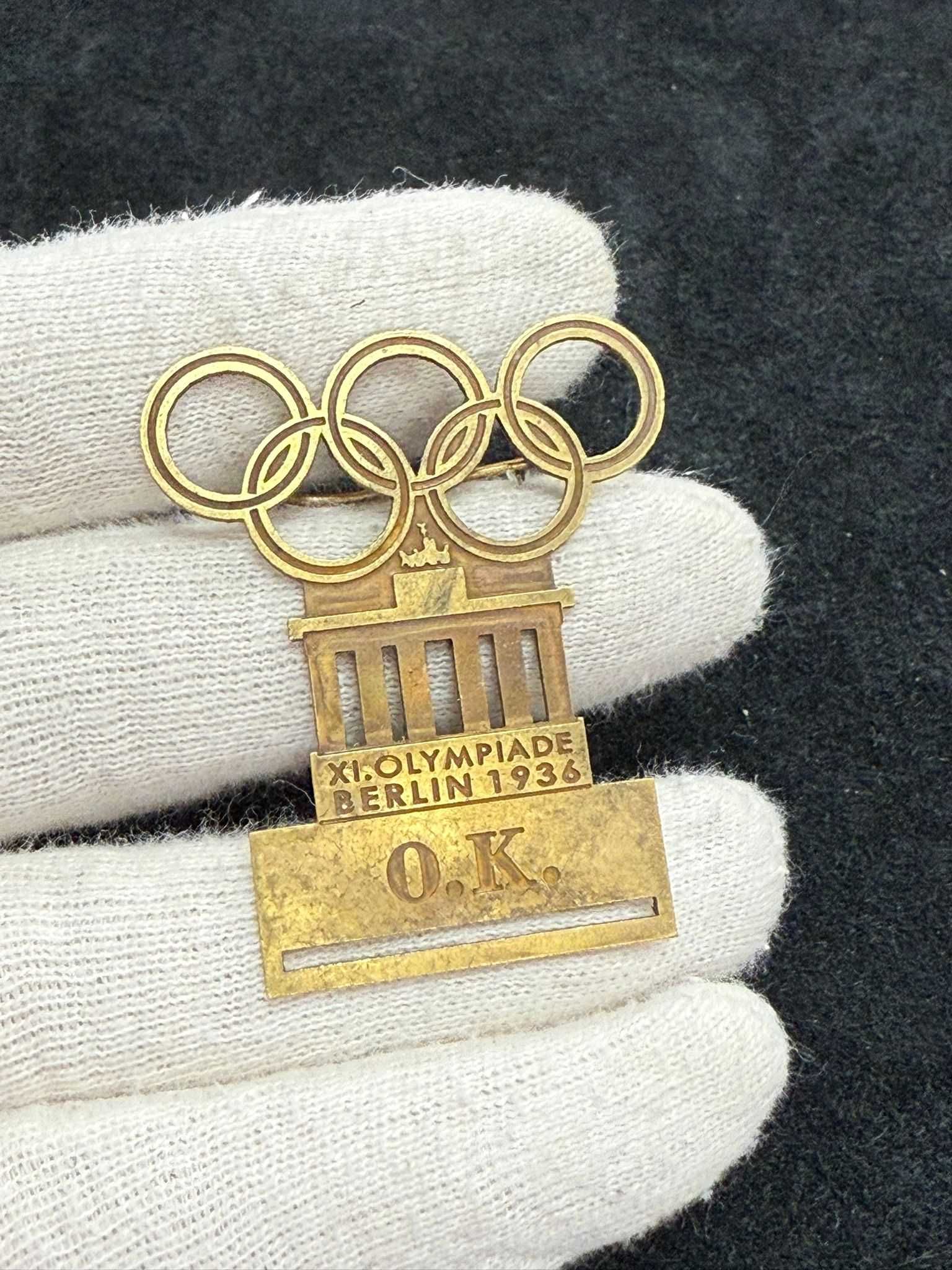 Insigna nazista olimpiada 1936 piesa de colectie
