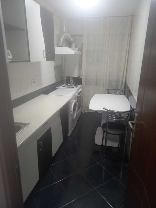 Inchiriez garsoniera