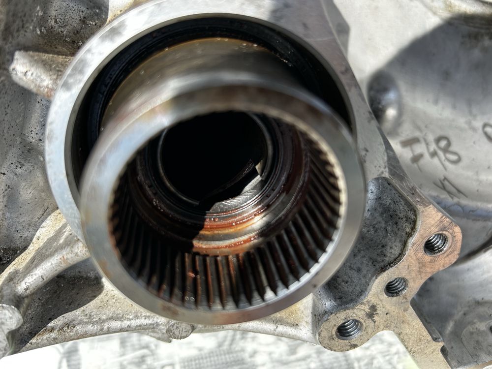Cutie viteze automată BMW X1 F48 2.0 D GA8F22AW cu defect
