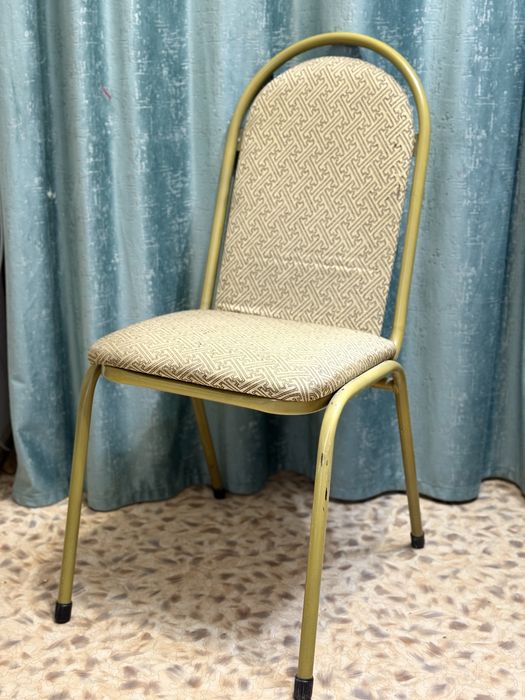 Срочно! Продам 6 Универсальных Стульев на Металлическом Каркасе