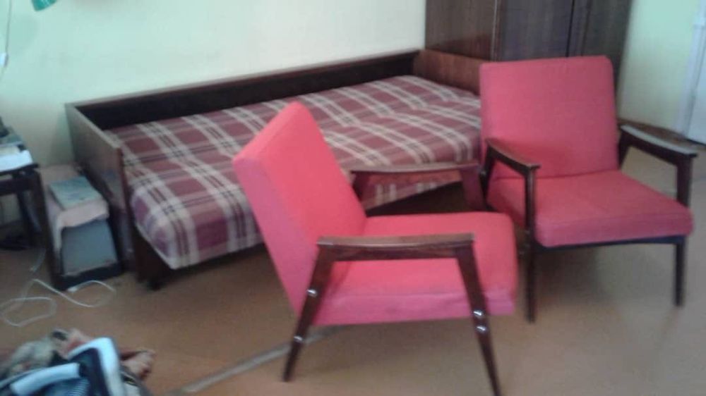 Диван и два кресла