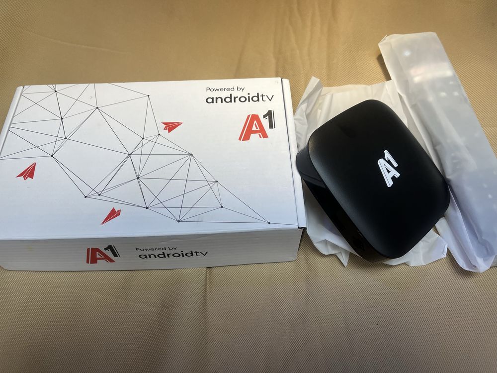Tv box A1 android чисто нов андроид бокс
