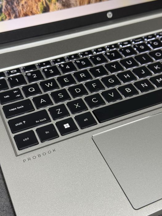 Срочно ! Hp probook 15 core i7 16gb ozu  IT Dasturlash Trading