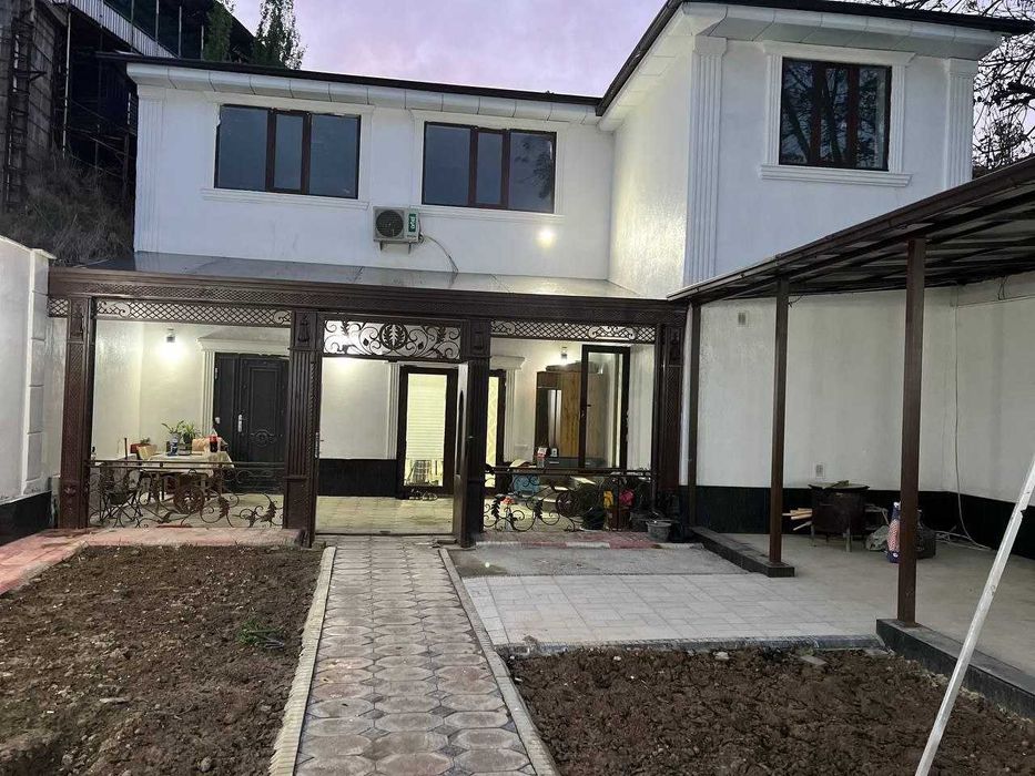 СРОЧНО! Евро-дом 7 комнат 6 соток в Чирчике, район Пятьсотки!