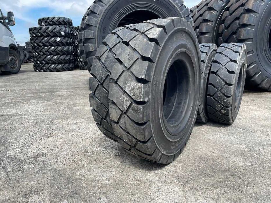 Cauciucuri noi SOLIDE 7.00-12 Anvelope INDUSTRIALE cu livrare rapida