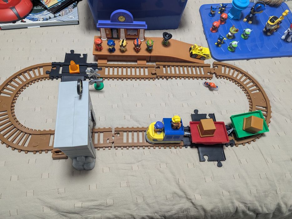 Голяма колекция Пес Патрул влак, кученца и играчки