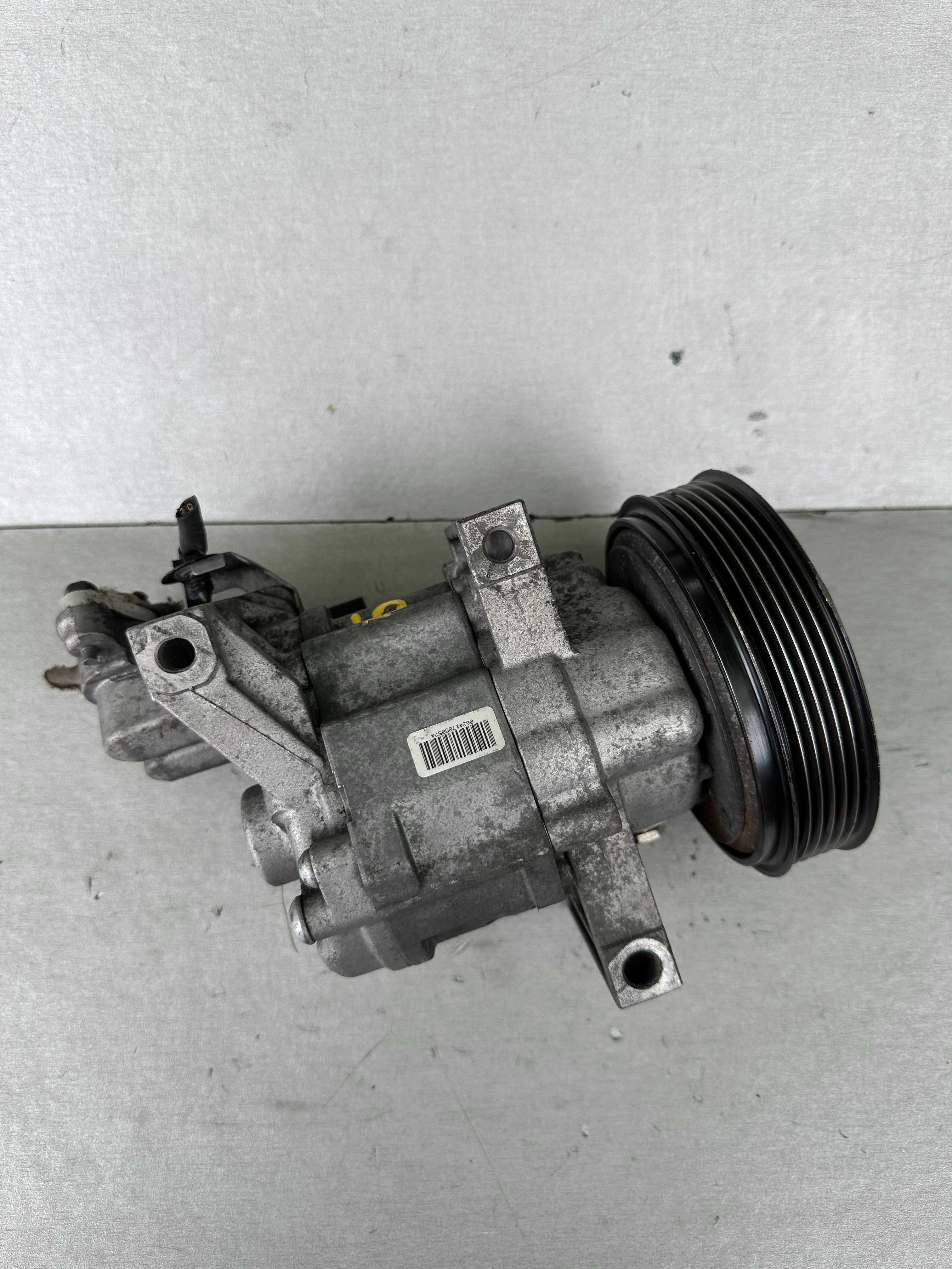 Compresor clima Dacia Duster 1.5 DCI 926009154R  an 2012 - 2016 Dokker